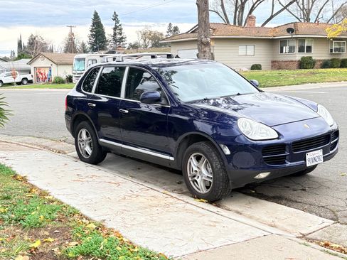 Used 2004 Porsche Cayenne S image 1