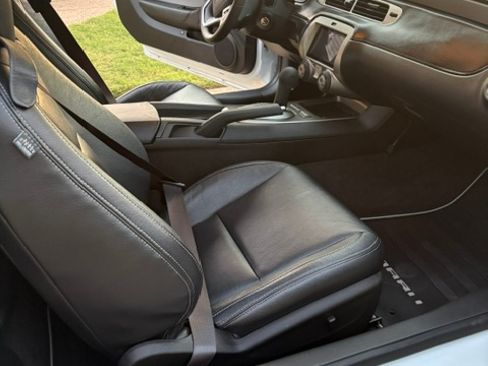 Used 2015 Chevrolet Camaro LS RWD image 10
