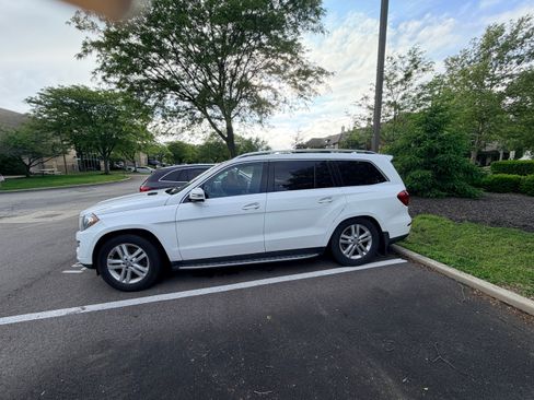 Used 2014 Mercedes-Benz GL 350 BlueTEC 4MATIC image 1