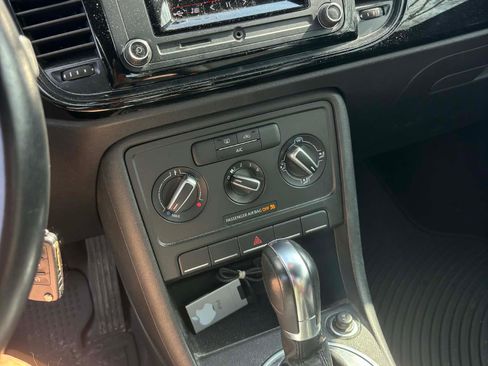 Used 2019 Volkswagen Beetle 2.0T S image 17