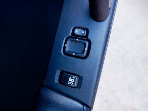 Used 2012 MAZDA MX-5 Miata Grand Touring w/ Premium Pkg image 12