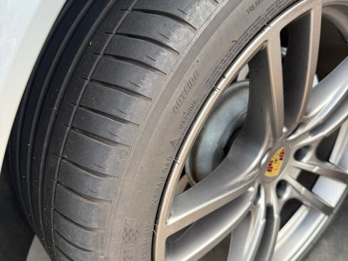 Used 2020 Porsche Cayenne Turbo AWD/4WD image 29