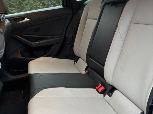 Used 2020 Volkswagen Jetta R-Line image 8