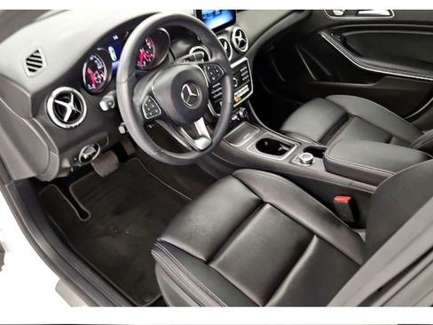 Used 2019 Mercedes-Benz CLA 250 image 6