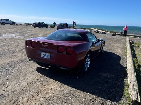 Used 2007 Chevrolet Corvette Coupe w/ Preferred Equipment Group image 5