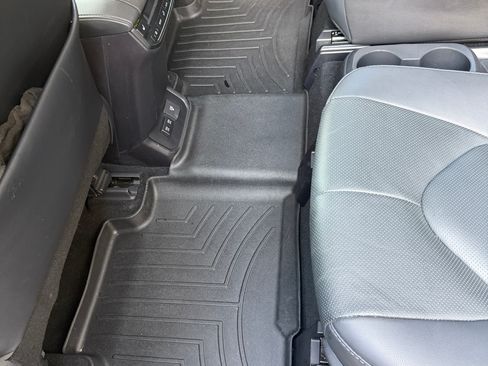 Used 2021 Toyota Highlander Platinum image 13