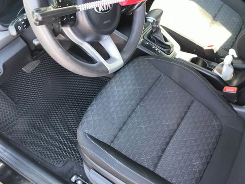 Used 2019 Kia Rio S image 5