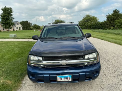 Used 2005 Chevrolet TrailBlazer LS w/ LS Preferred Equipment Group AWD/4WD image 1