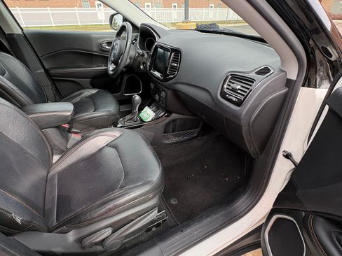 Used 2018 Jeep Compass Limited image 6