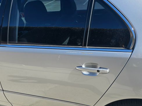 Used 2004 Lexus LS 430 image 6