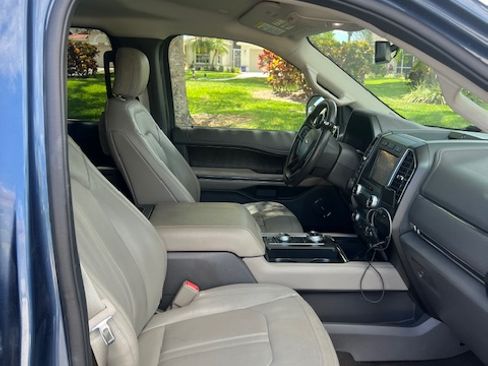 Used 2019 Ford Expedition Limited AWD/4WD image 5