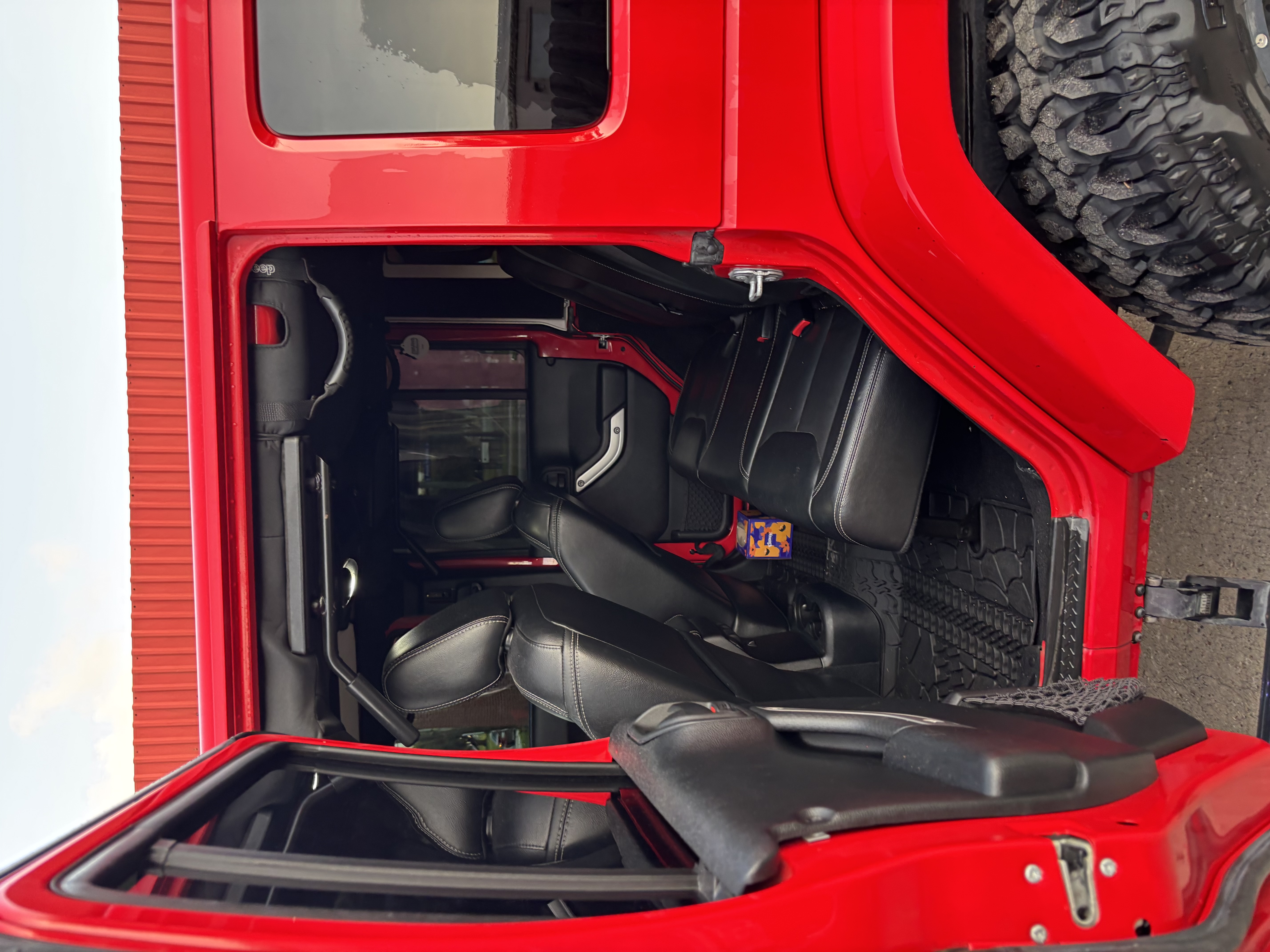 Used 2016 Jeep Wrangler Unlimited Rubicon AWD/4WD image 9