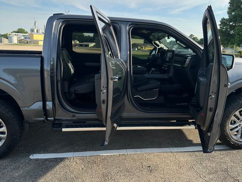 Used 2024 Ford F150 Lariat w/ FX4 Off-Road Package image 6