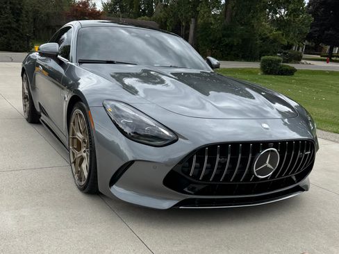 Used 2025 Mercedes-Benz AMG GT 63 image 1