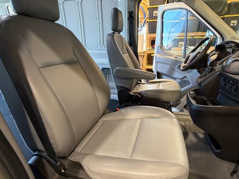 Used 2018 Ford Transit 150 148 Medium Roof image 24