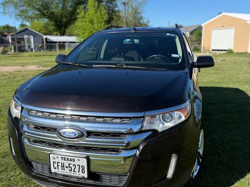 Used 2013 Ford Edge Limited w/ Driver Entry Pkg image 4