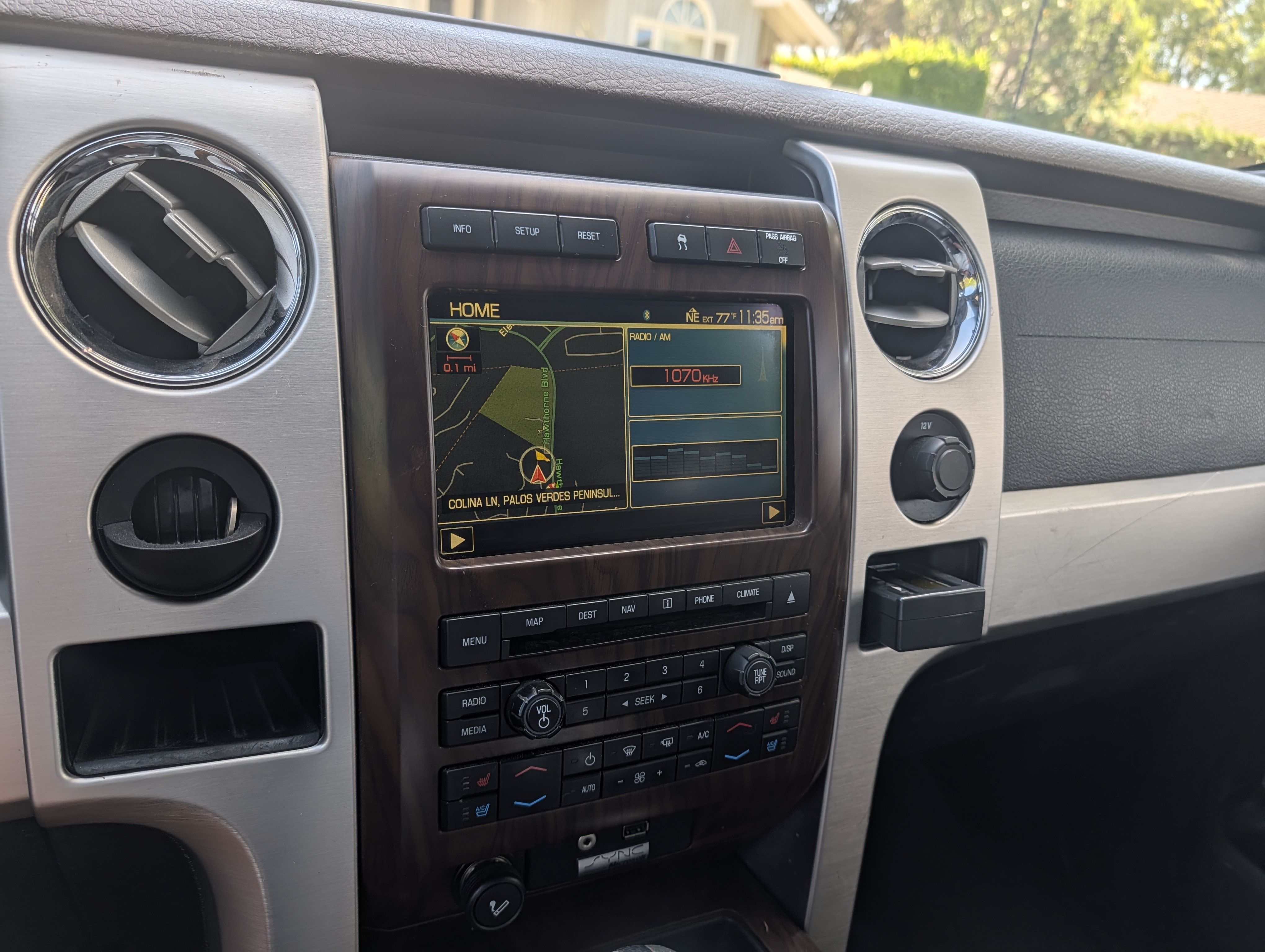 Used 2010 Ford F150 Platinum RWD image 2
