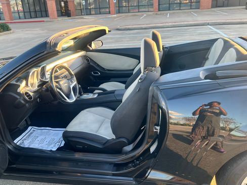 Used 2014 Chevrolet Camaro LT image 18