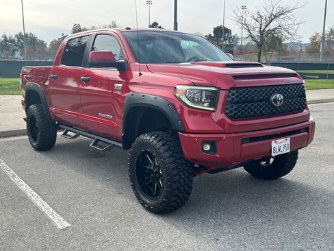 Used 2018 Toyota Tundra SR5 image 1