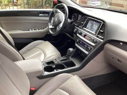 Used 2018 Hyundai Sonata Limited image 8