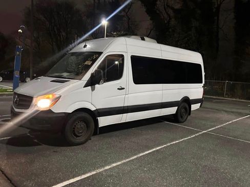 Used 2016 Mercedes-Benz Sprinter 2500 image 2