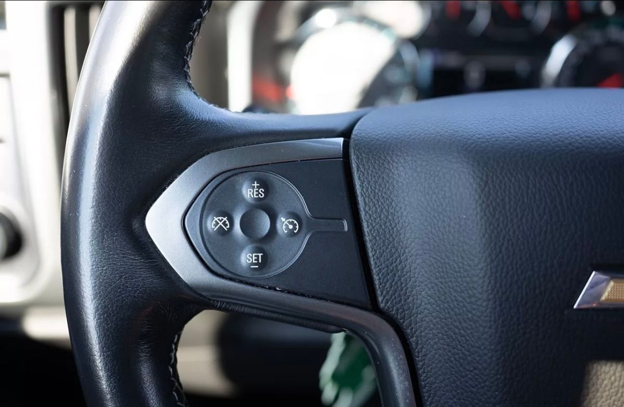 Used 2018 Chevrolet Silverado 1500 LT w/ Texas Edition RWD image 6
