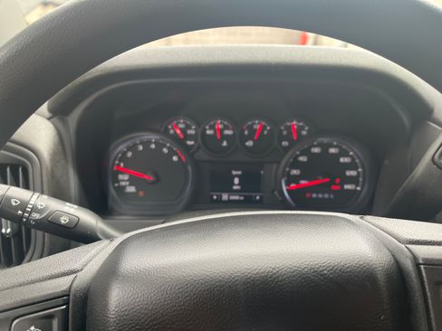 Used 2022 Chevrolet Silverado 1500 Custom AWD/4WD image 6