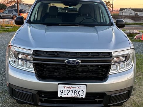 Used 2024 Ford Maverick XLT image 2