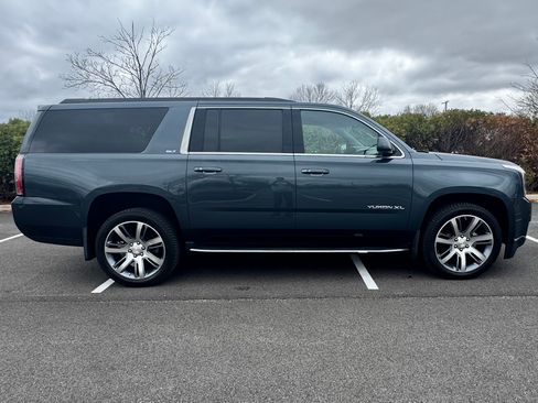 Used 2019 GMC Yukon XL SLT image 8