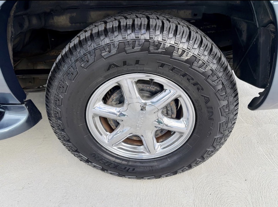 Used 1999 GMC Yukon Denali AWD/4WD image 13
