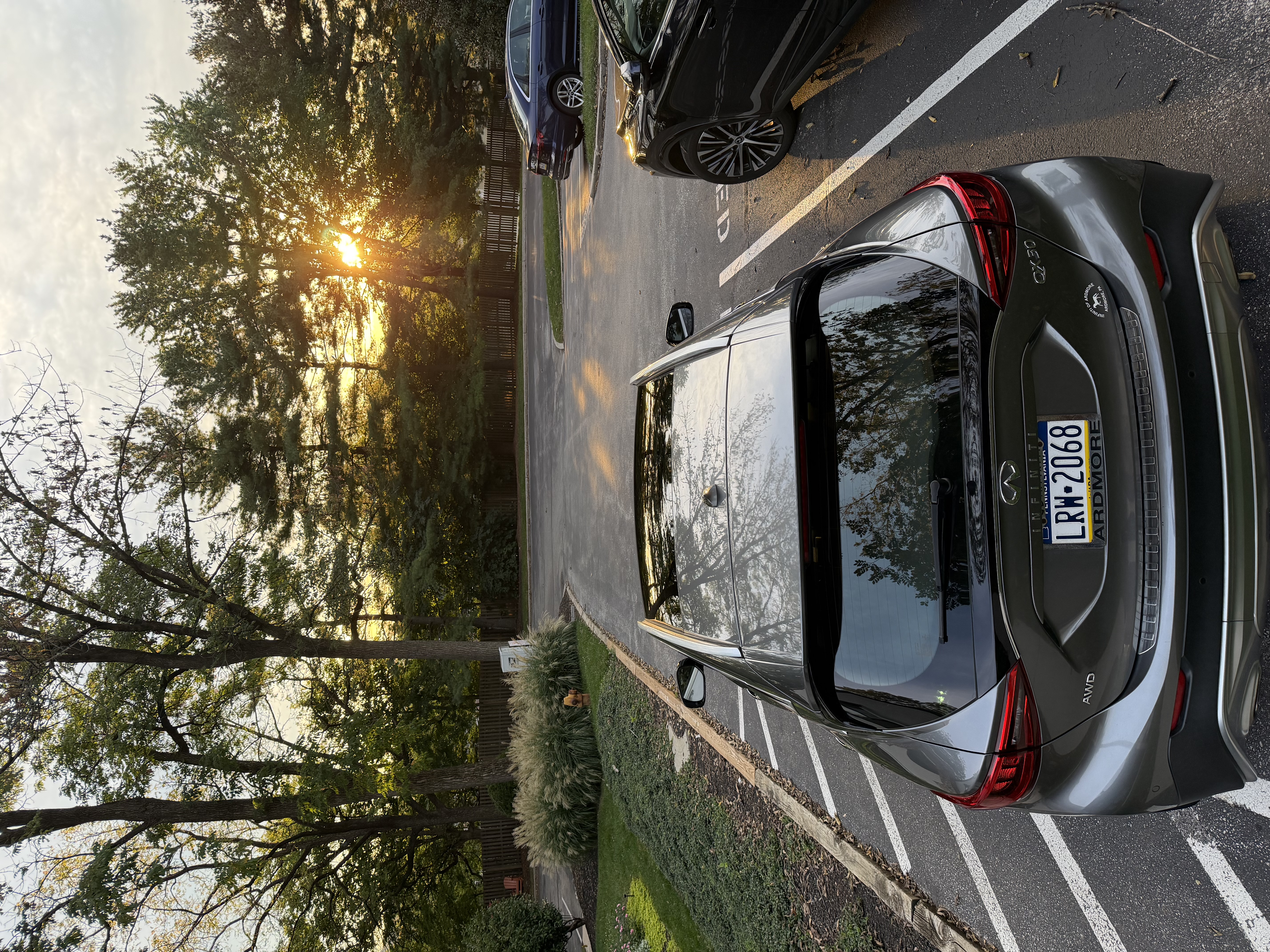 Used 2018 INFINITI QX30 AWD w/ Cargo Package image 8
