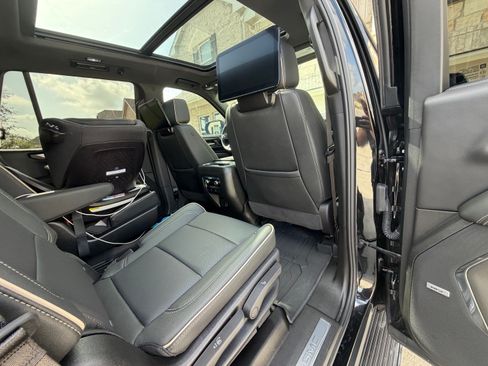 Used 2026 GMC Yukon Elevation w/ Elevation Premium Package RWD image 10