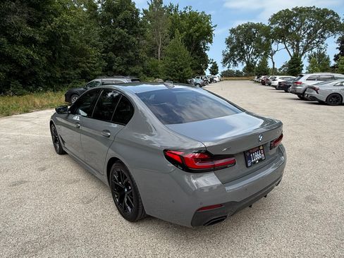 Used 2022 BMW 530e xDrive w/ Executive Package AWD/4WD image 2