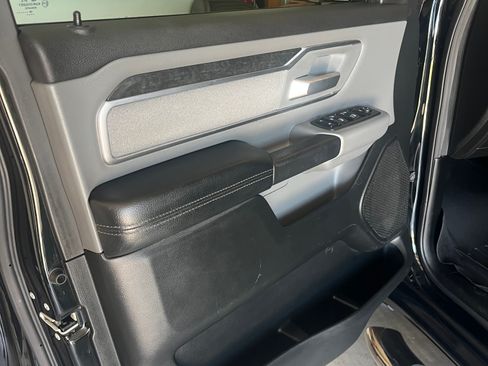 Used 2019 RAM 1500 Big Horn AWD/4WD image 12