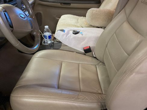 Used 2004 Ford F350 Lariat image 6