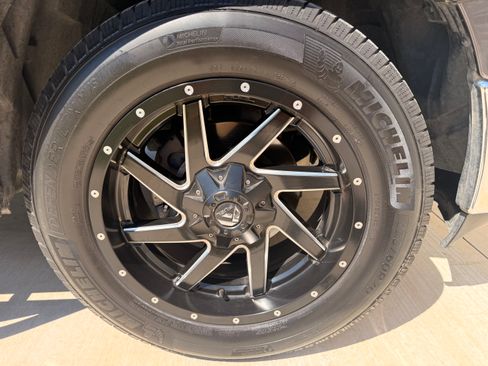 Used 2018 RAM 1500 Classic SLT image 6