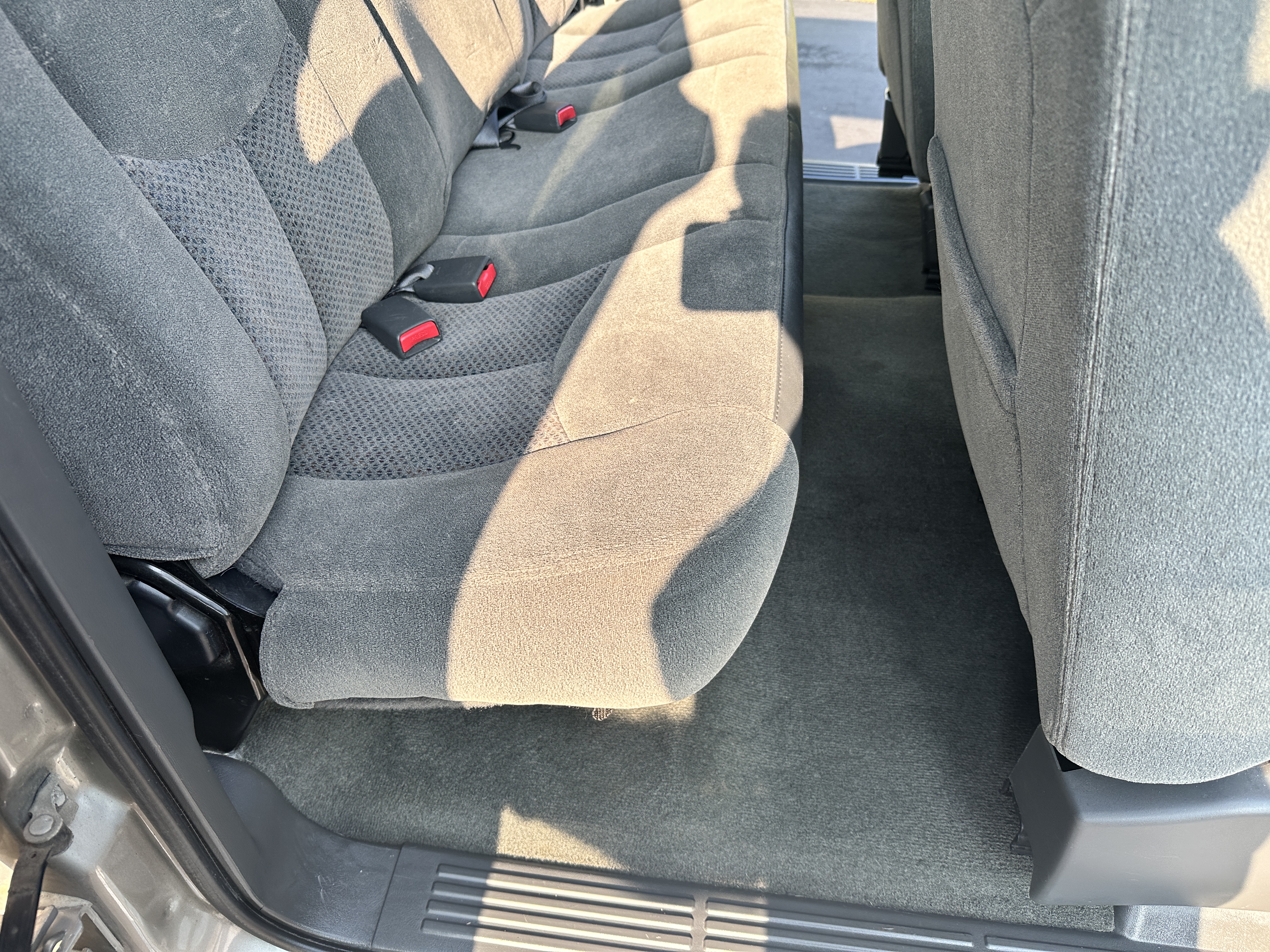 Used 2003 Chevrolet Silverado 2500 LS RWD image 18