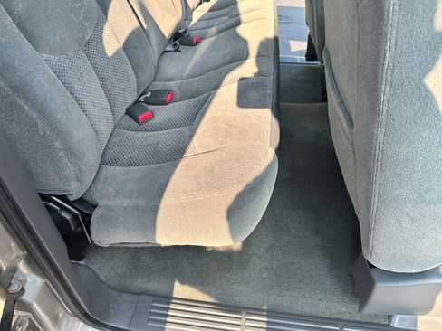 Used 2003 Chevrolet Silverado 2500 LS RWD image 18