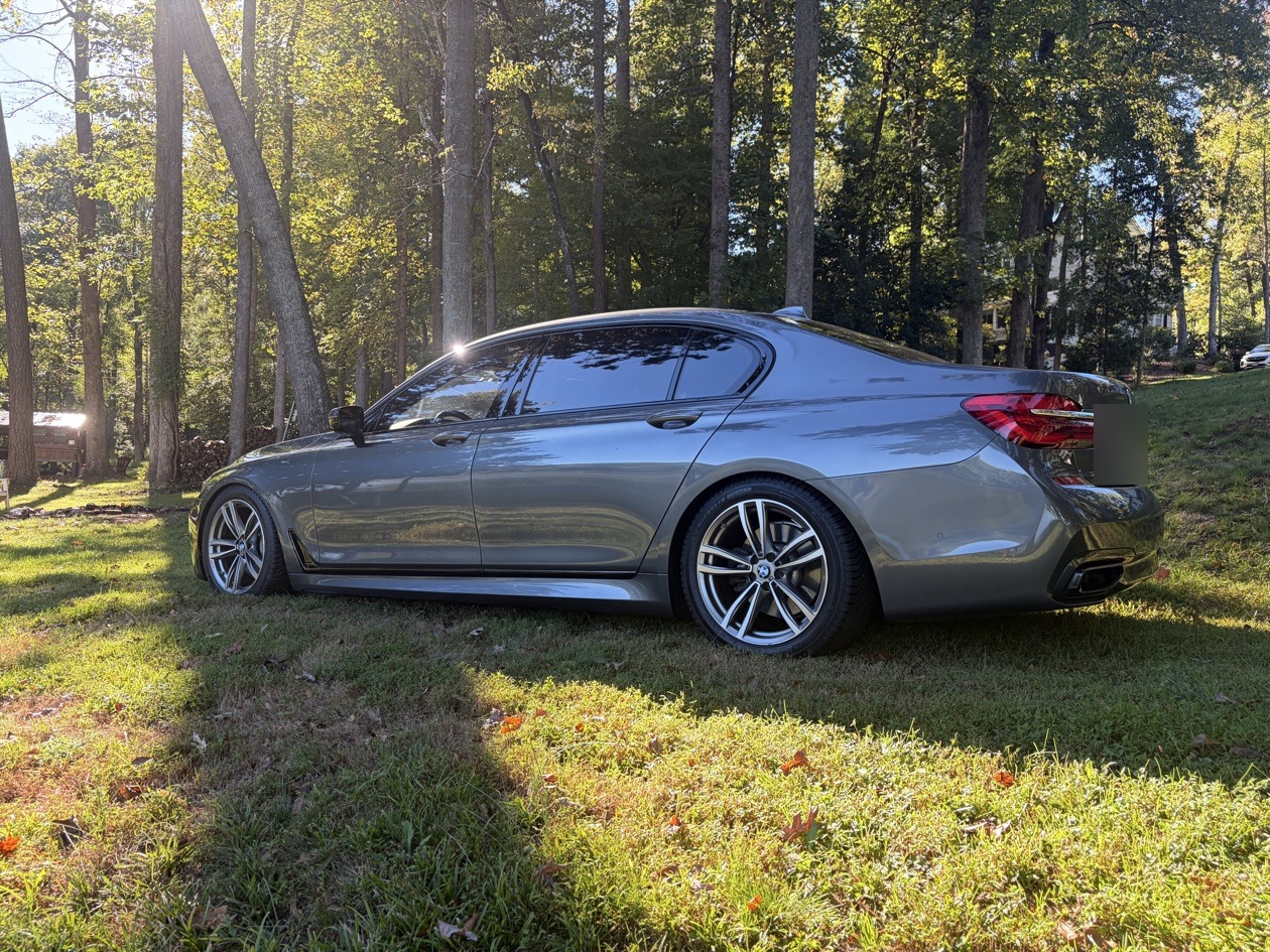 Used 2018 BMW 750i xDrive AWD/4WD image 4