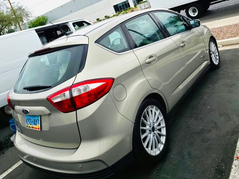 Used 2016 Ford C-MAX Energi SEL w/ Equipment Group 302A image 5