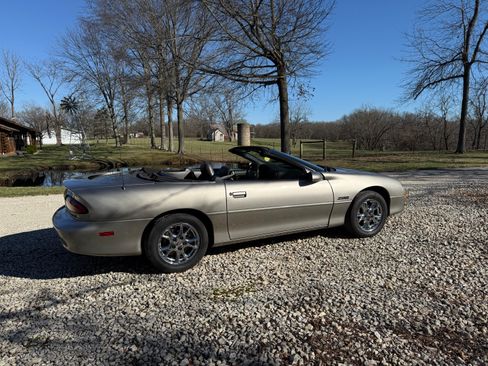 Used 2002 Chevrolet Camaro Z28 image 8
