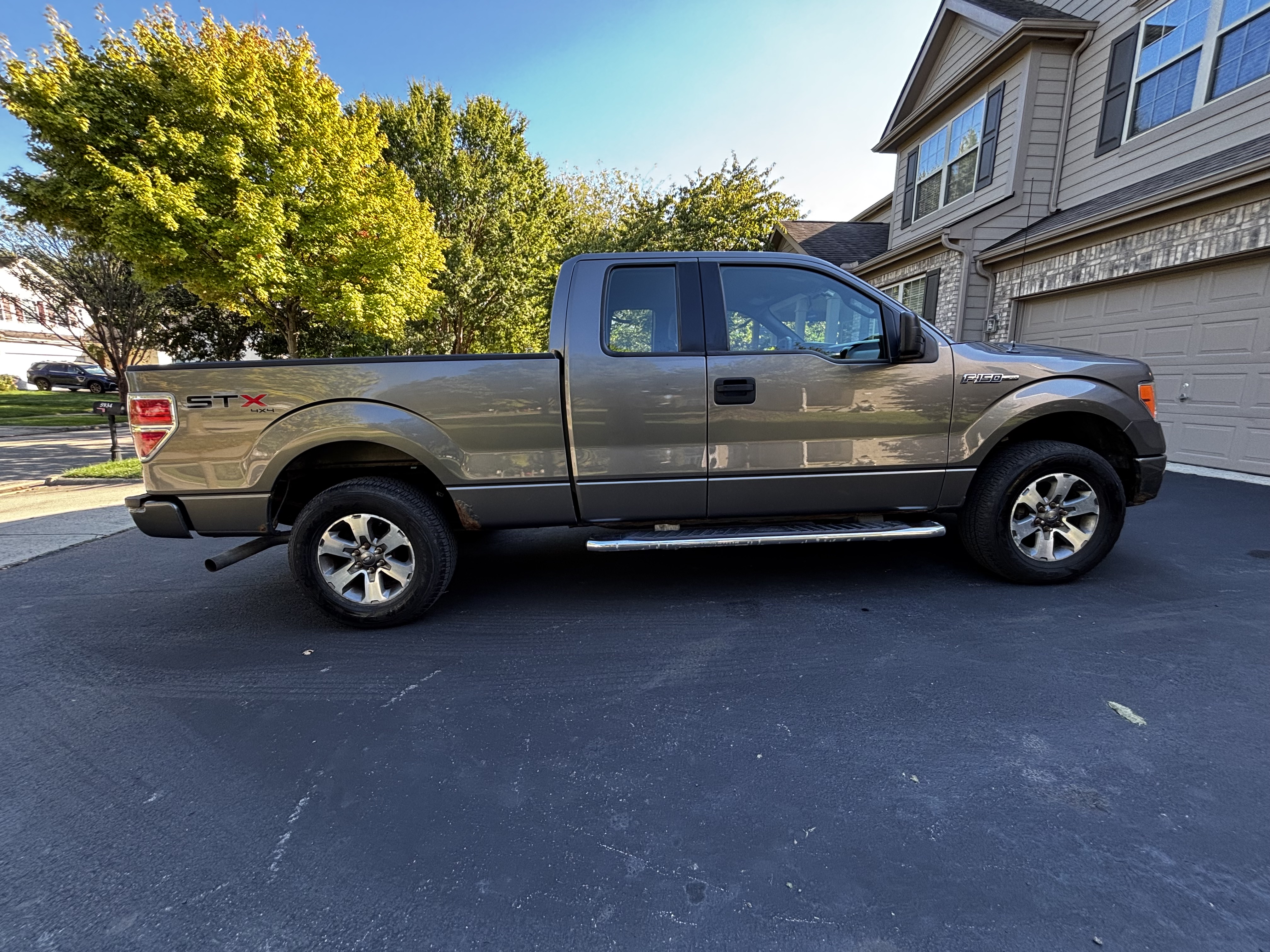 Used 2012 Ford F150 STX w/ STX Decor Pkg AWD/4WD image 5