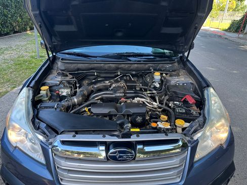 Used 2014 Subaru Outback 2.5i Limited w/ Moonroof Package image 11