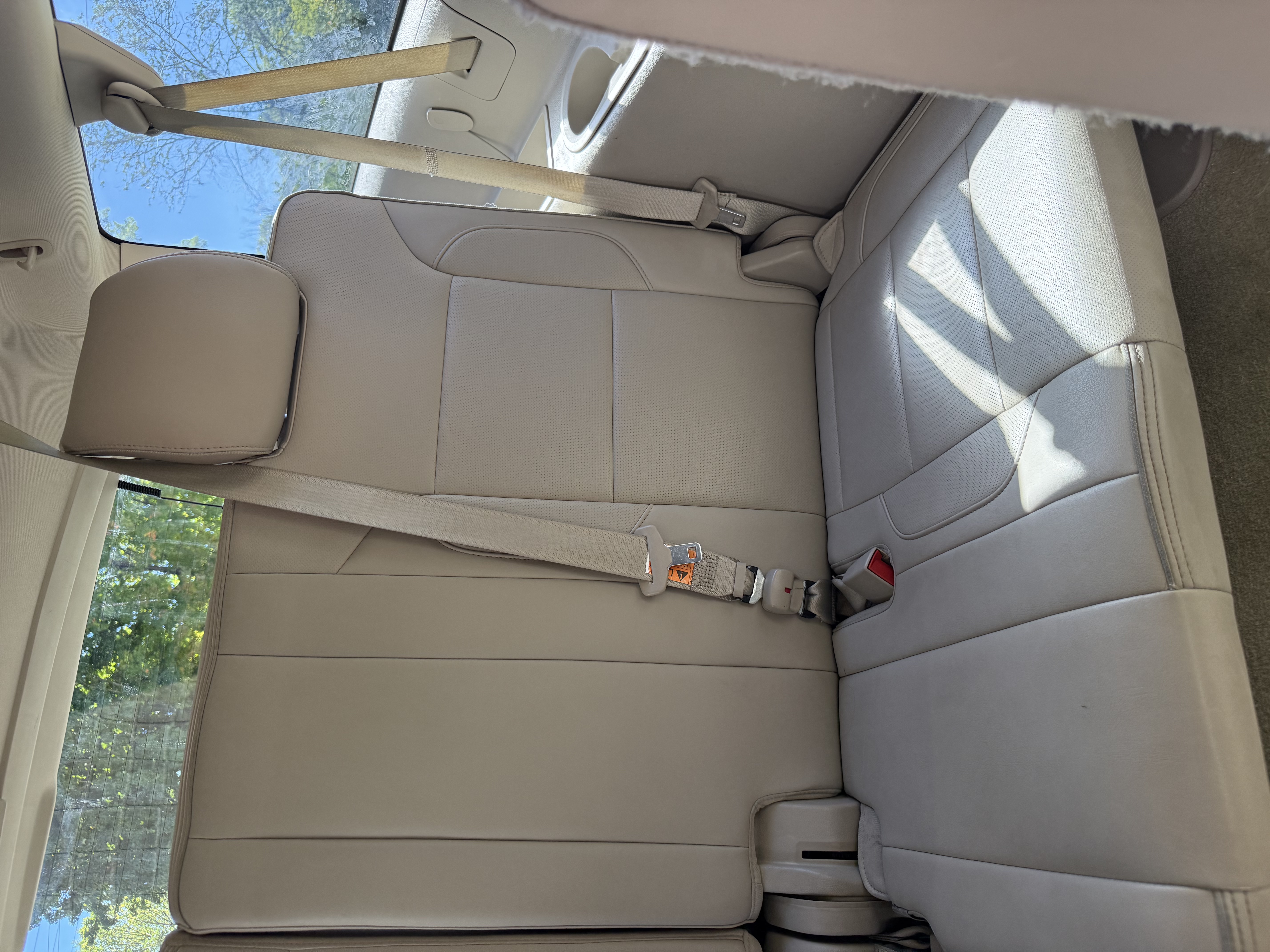 Used 2015 GMC Yukon XL Denali w/ Premium Package AWD/4WD image 19