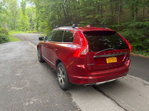Used 2015 Volvo XC60 T6 AWD/4WD image 10