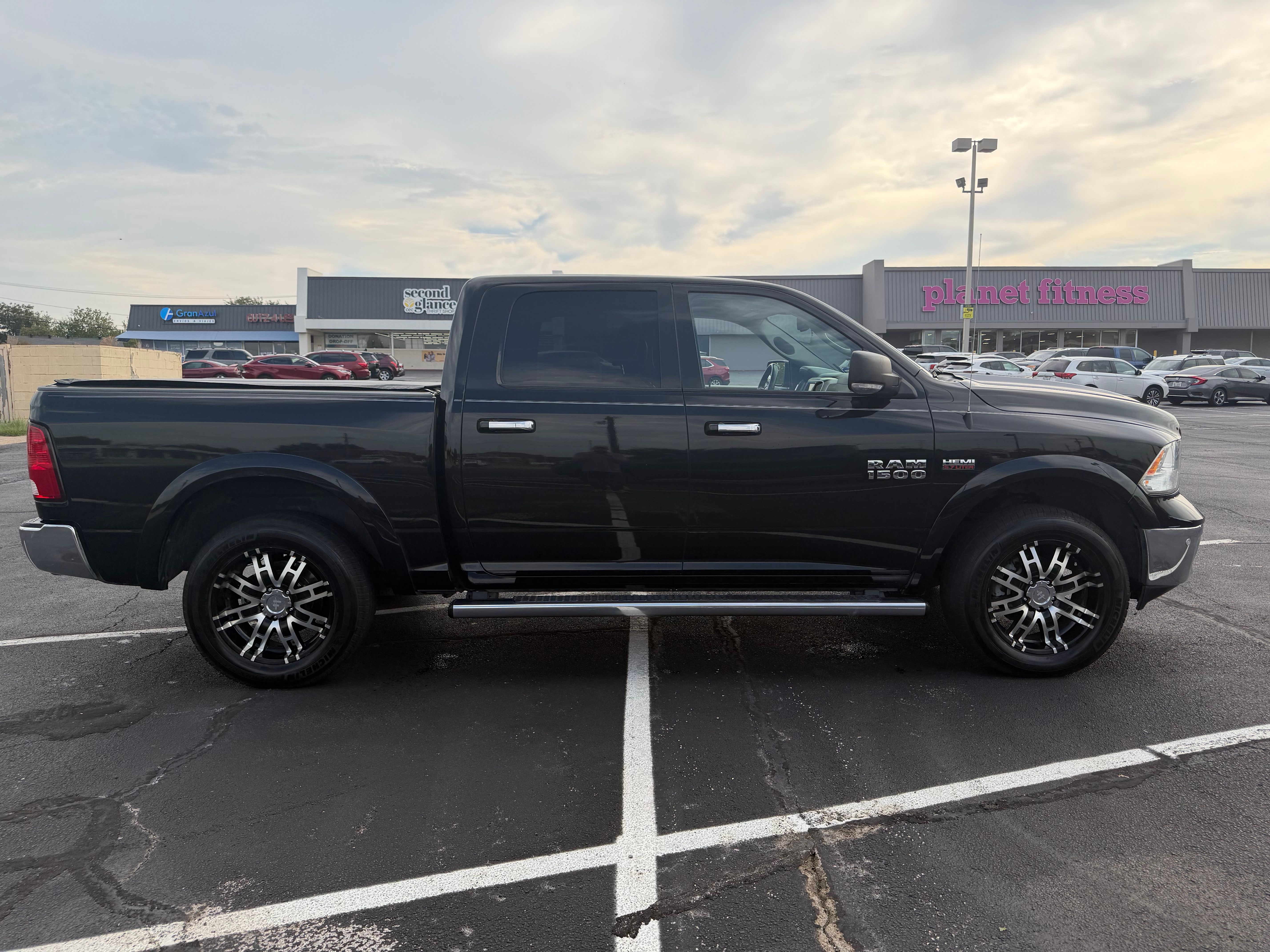 Used 2017 RAM 1500 Big Horn AWD/4WD image 2