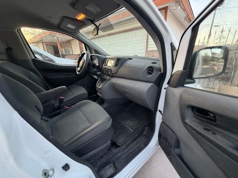 Used 2017 Chevrolet City Express LT w/ Technology Package image 11