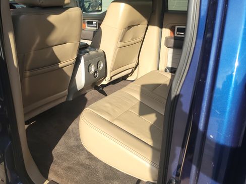 Used 2010 Ford F150 Lariat image 14