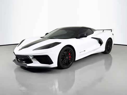 Used 2023 Chevrolet Corvette Stingray Preferred Conv w/ Z51 Performance Package image 4