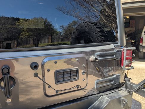 Used 2016 Jeep Wrangler Unlimited Sport image 8